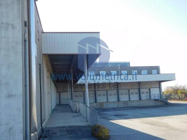 Locale Commerciale in vendita a Spilimbergo, Friuli-Venezia Giulia