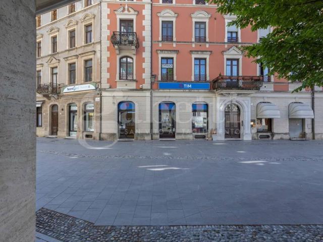 Locale Commerciale in vendita a Spilimbergo, Friuli-Venezia Giulia