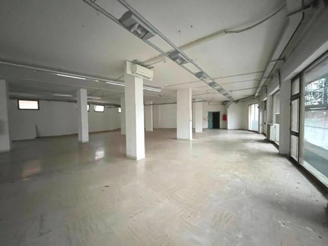 Locale Commerciale in vendita a Rossignago, Spinea