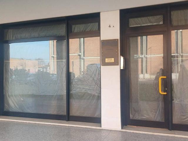 Locale Commerciale in vendita a Rossignago, Spinea