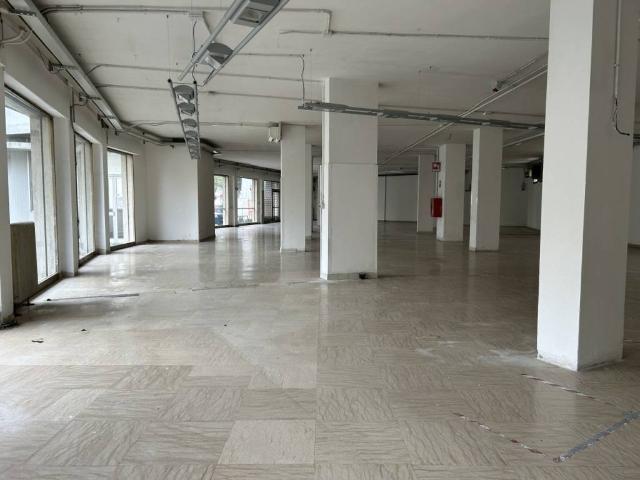 Locale Commerciale in vendita a Rossignago, Spinea