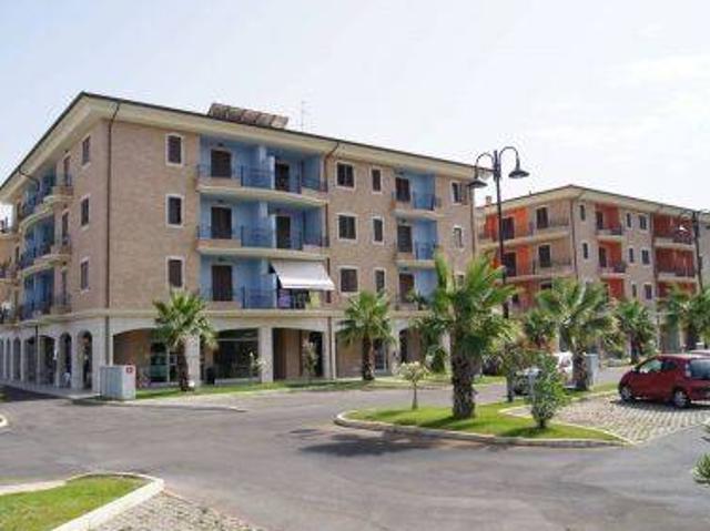 Locale Commerciale in vendita a Marche, Ascoli Piceno