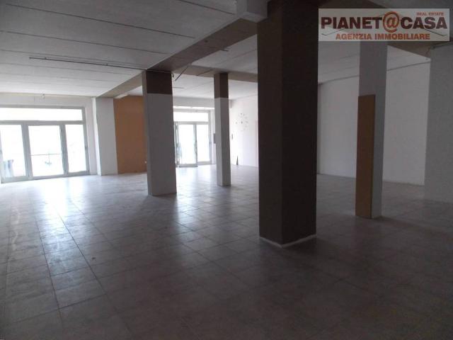 Locale Commerciale in vendita a Marche, Ascoli Piceno