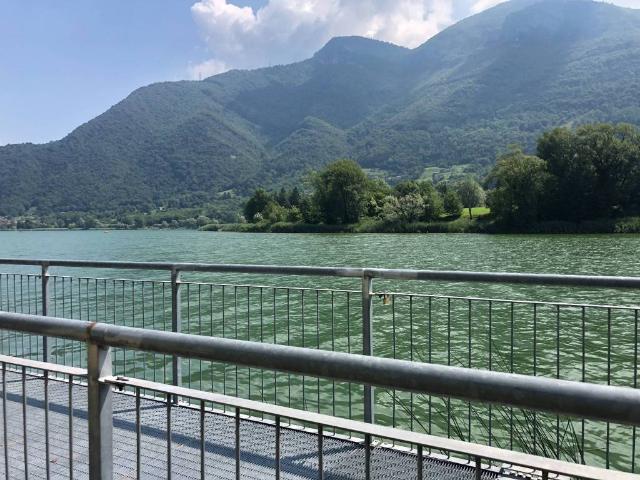 Locale Commerciale in vendita a Spinone Al Lago, Lombardia