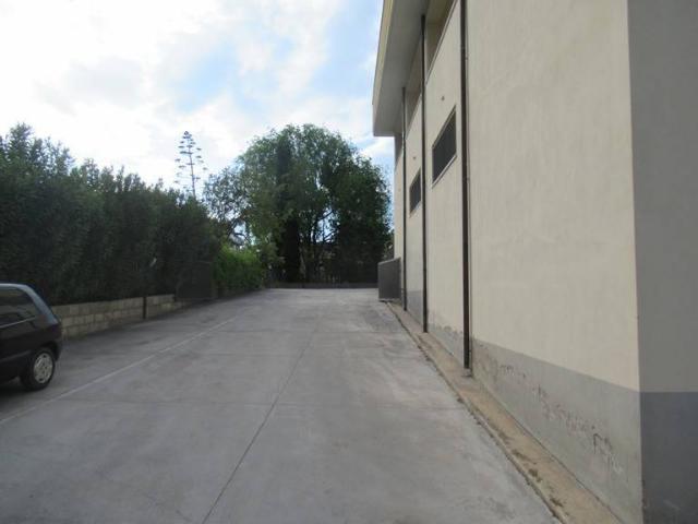 Locale Commerciale in vendita a Santa Teresa, Spoltore