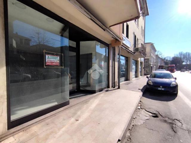 Locale Commerciale in vendita a Spresiano, Veneto
