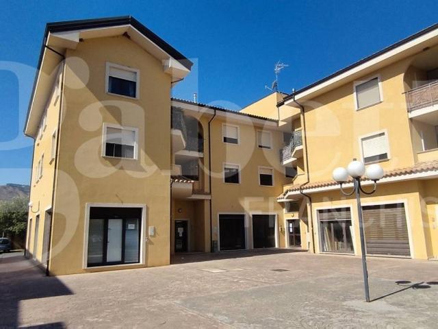Locale Commerciale in vendita a Calabria, Catanzaro
