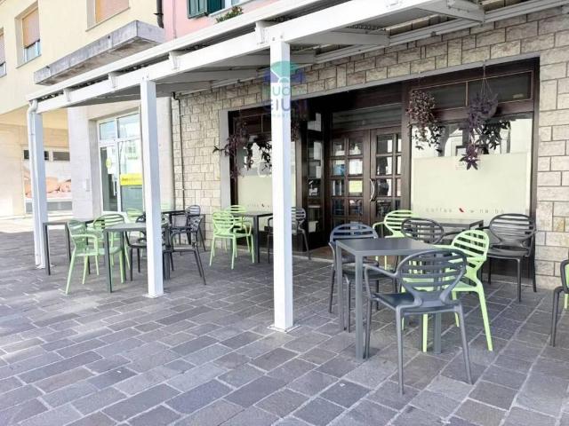 Locale Commerciale in vendita a Staranzano, Friuli-Venezia Giulia