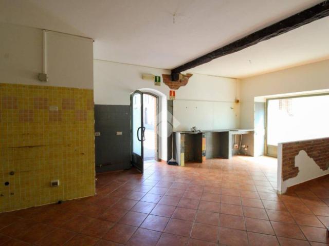 Locale Commerciale in vendita a Stezzano, Lombardia