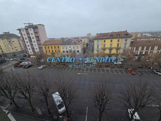 Locale Commerciale in vendita a Stradella, Lombardia