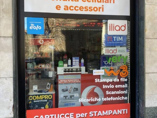 Locale Commerciale in vendita a Stradella, Lombardia