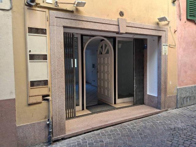 Locale Commerciale in vendita a Piemonte, Verbano-cusio-ossola