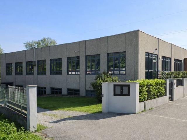 Locale Commerciale in vendita a Sumirago, Lombardia