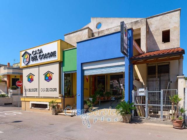 Locale Commerciale in vendita a Puglia, Lecce
