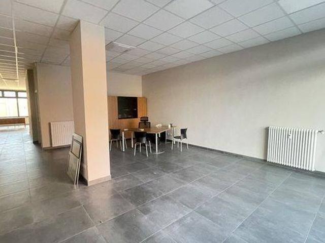 Locale Commerciale in vendita a Suzzara, Lombardia