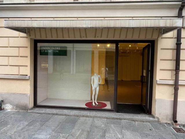 Locale Commerciale in vendita a Suzzara, Lombardia