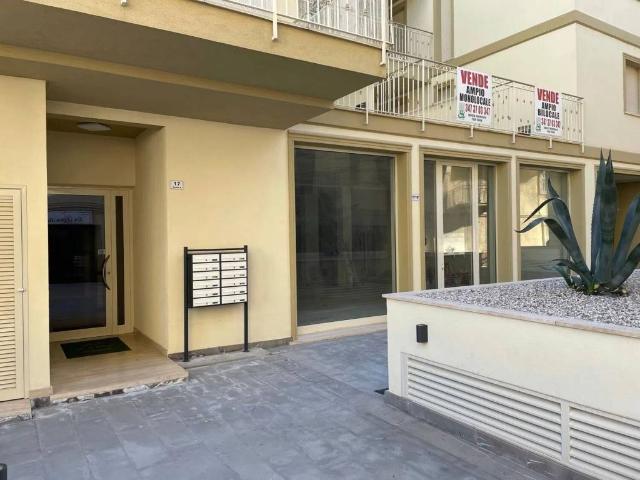 Locale Commerciale in vendita a Taggia, Arma Di Taggia
