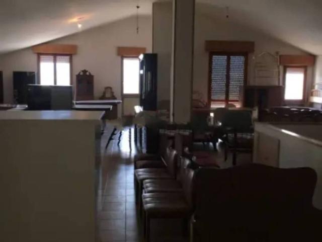 Locale Commerciale in vendita a Unione di comuni Valmarecchia, Novafeltria