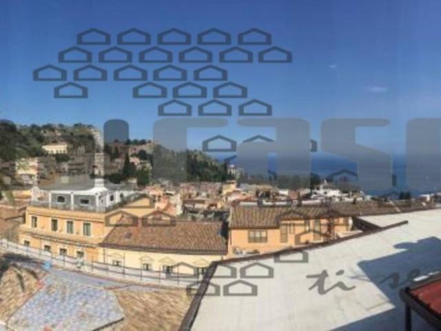 Locale Commerciale in vendita a Taormina, Sicilia