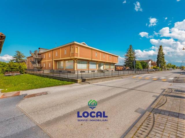 Locale Commerciale in vendita a Piemonte, Cuneo