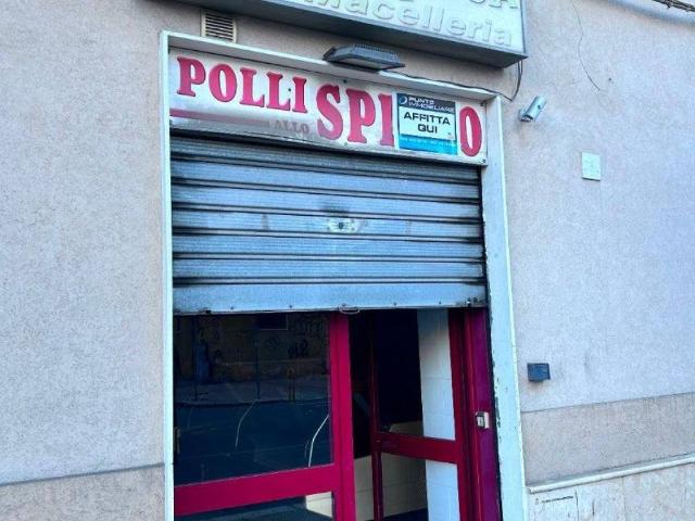 Locale Commerciale in vendita a Puglia, Taranto