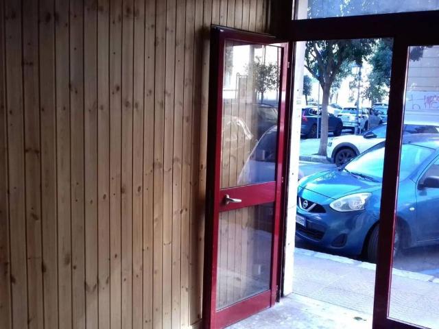 Locale Commerciale in vendita a Puglia, Taranto