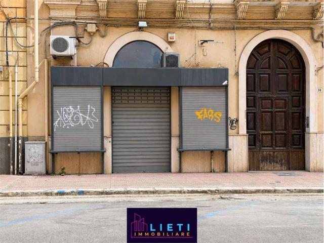 Locale Commerciale in vendita a Puglia, Taranto