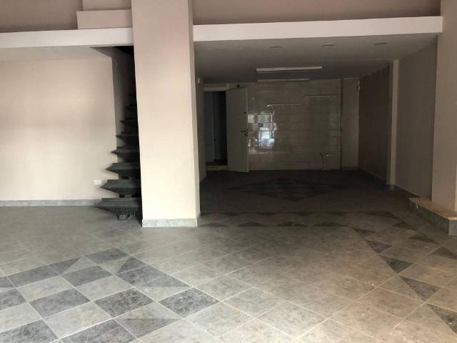Locale Commerciale in vendita a Puglia, Taranto