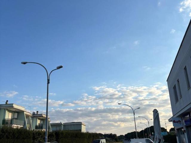 Locale Commerciale in vendita a Puglia, Taranto
