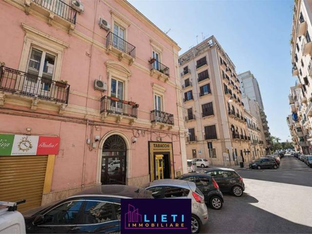 Locale Commerciale in vendita a Puglia, Taranto
