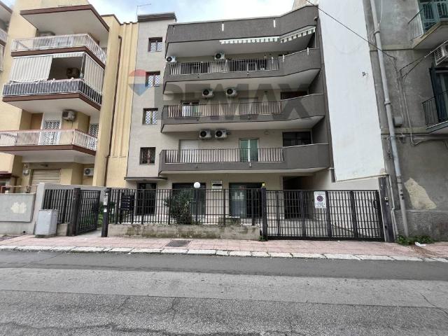 Locale Commerciale in vendita a Puglia, Taranto