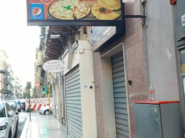 Locale Commerciale in vendita a Puglia, Taranto