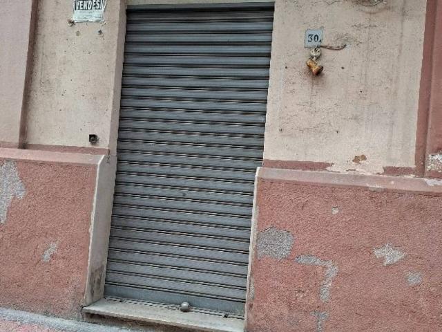 Locale Commerciale in vendita a Puglia, Taranto