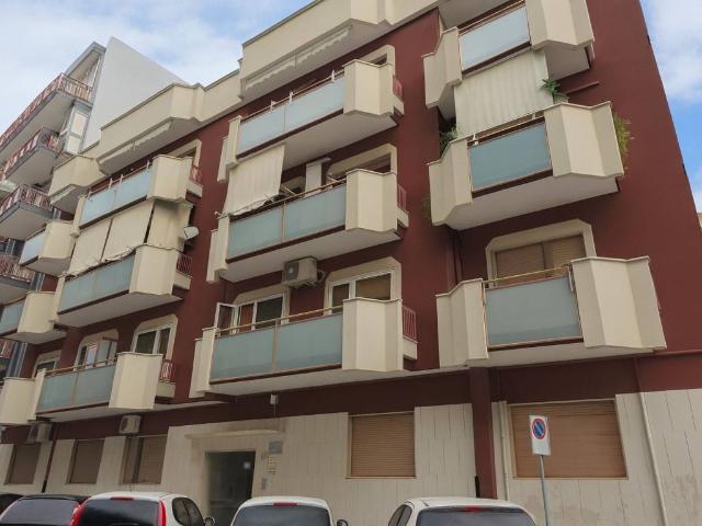 Locale Commerciale in vendita a Puglia, Taranto