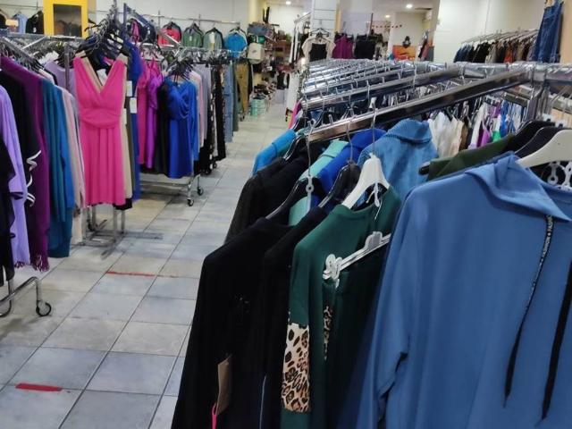 Locale Commerciale in vendita a Puglia, Taranto
