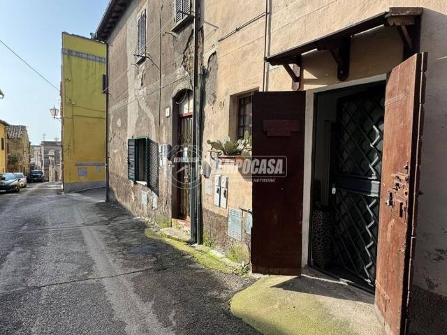 Locale Commerciale in vendita a Tarquinia, Lazio