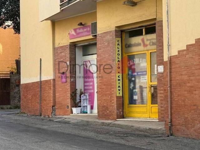 Locale Commerciale in vendita a Tarquinia, Lazio