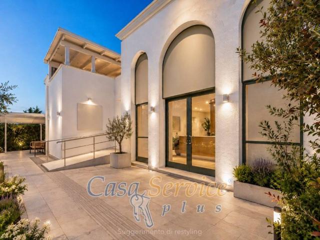 Locale Commerciale in vendita a Puglia, Lecce