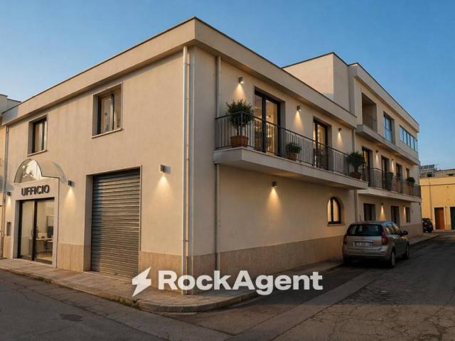 Locale Commerciale in vendita a Puglia, Lecce