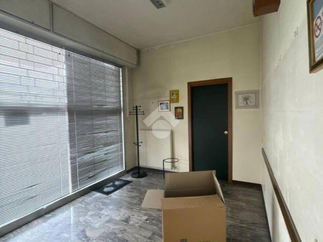 Locale Commerciale in vendita a Telgate, Lombardia