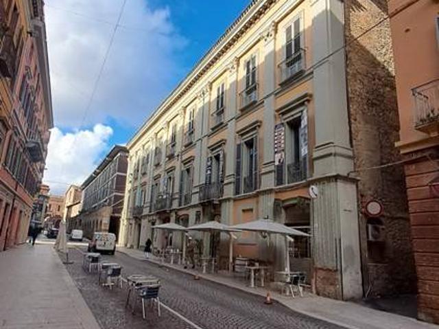 Locale Commerciale in vendita a Teramo, Abruzzo