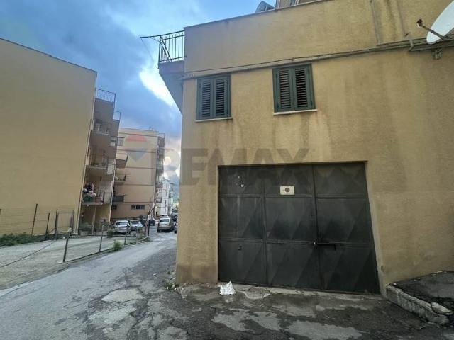 Locale Commerciale in vendita a Termini Imerese, Sicilia
