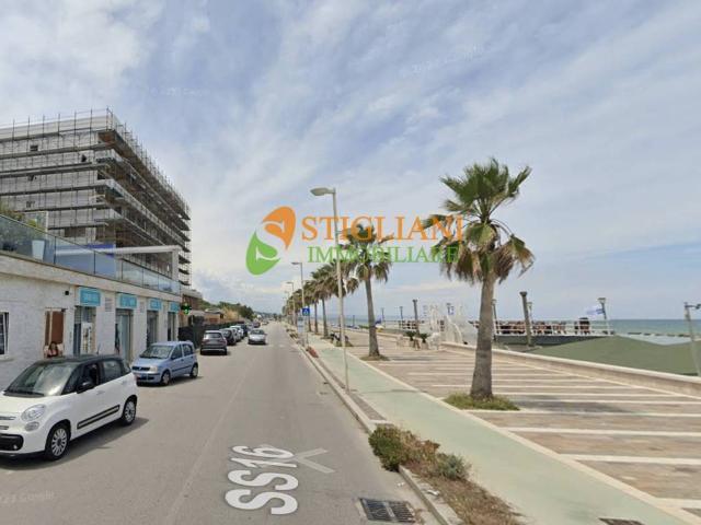Locale Commerciale in vendita a Termoli, Molise