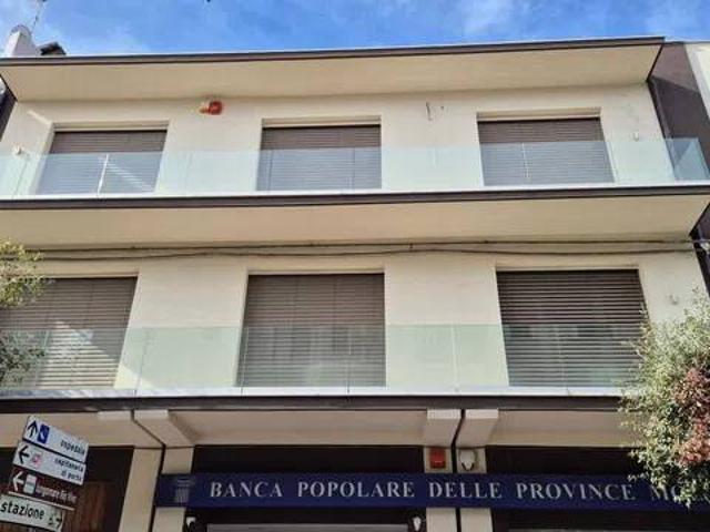 Locale Commerciale in vendita a Termoli, Molise