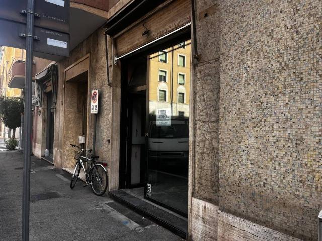 Locale Commerciale in vendita a Città Giardino, Terni
