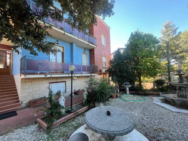 Villa Indipendente in vendita a Cospea, Terni