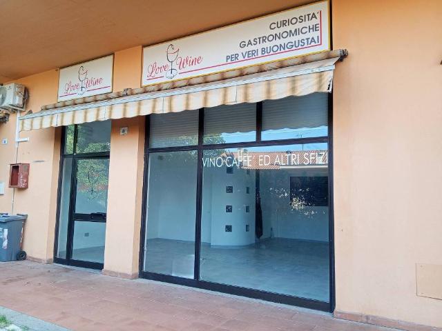 Locale Commerciale in vendita a Campomaggiore, Terni