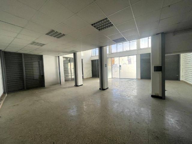 Locale Commerciale in vendita a Città Giardino, Terni