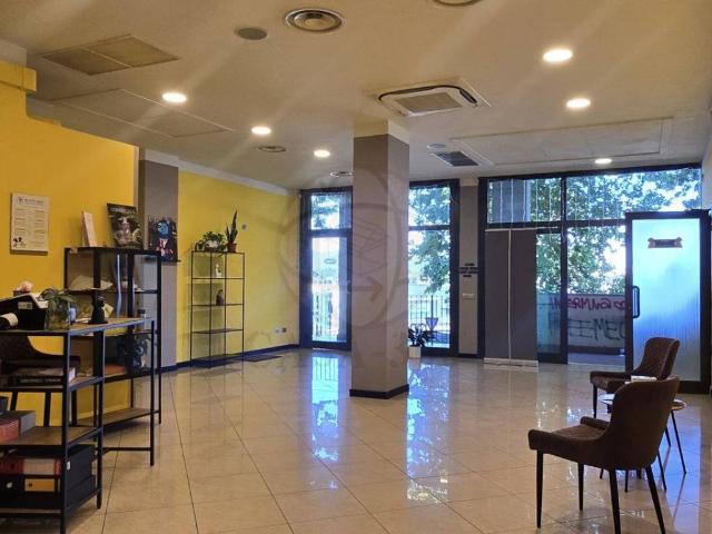 Locale Commerciale in vendita a Borgo Rivo, Terni