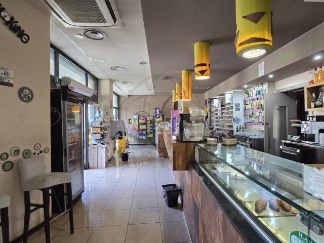 Locale Commerciale in vendita a Borgo Rivo, Terni